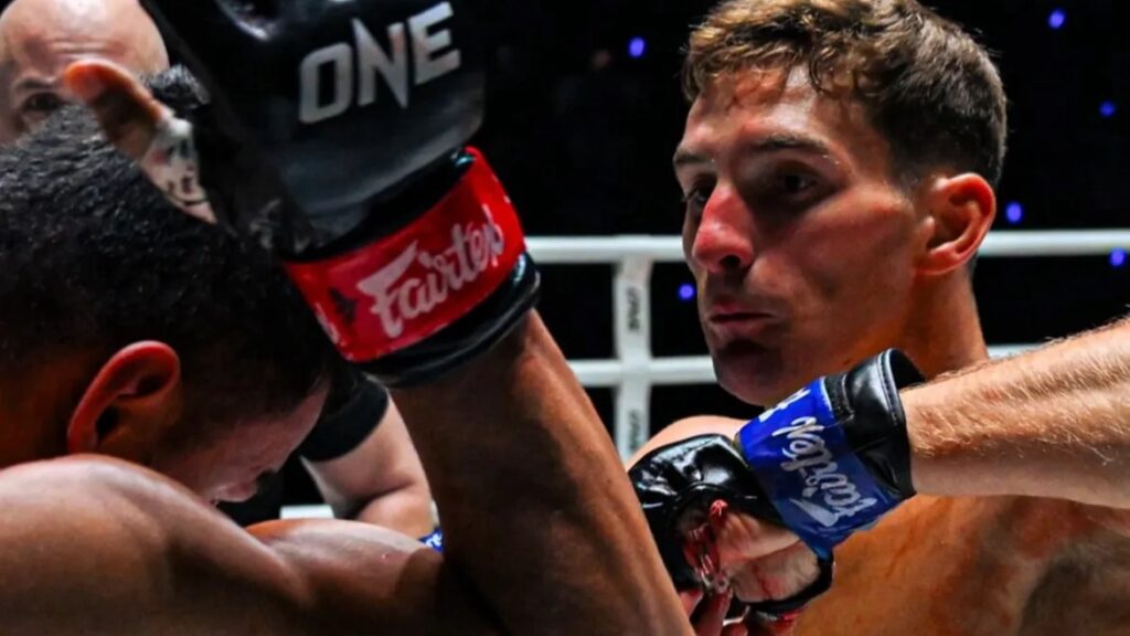 ONE―ムエタイ界の英雄シッティチャイがまさかの悶絶KO敗！