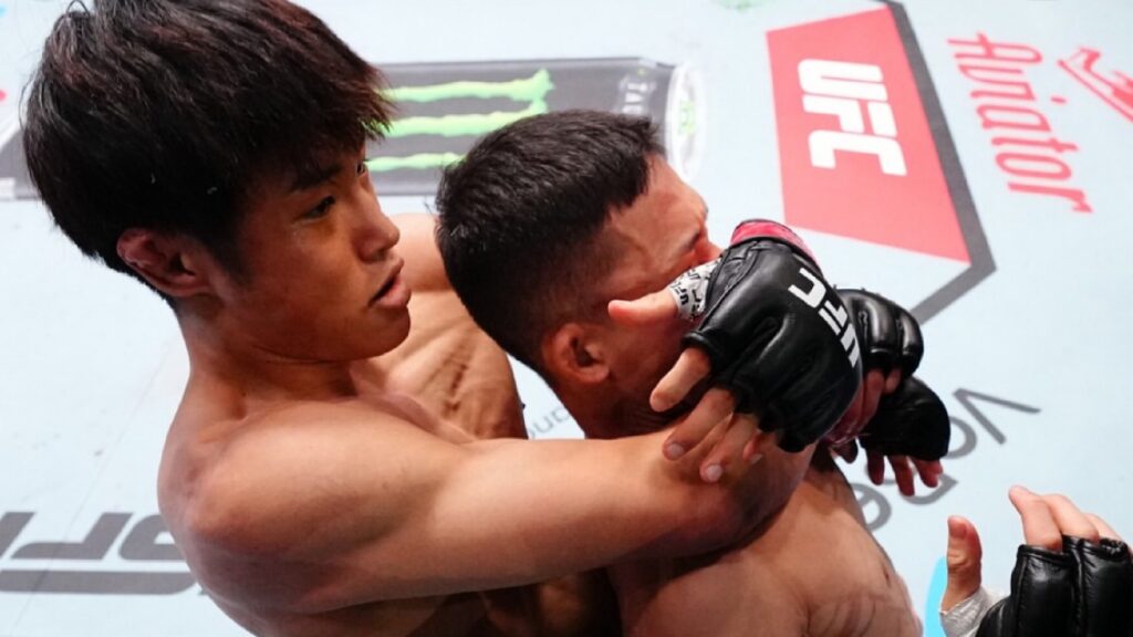 UFC 平良達郎選手が10戦無敗の韓国戦士を圧殺！ 復活の一本勝ちで王者戦線に名乗り