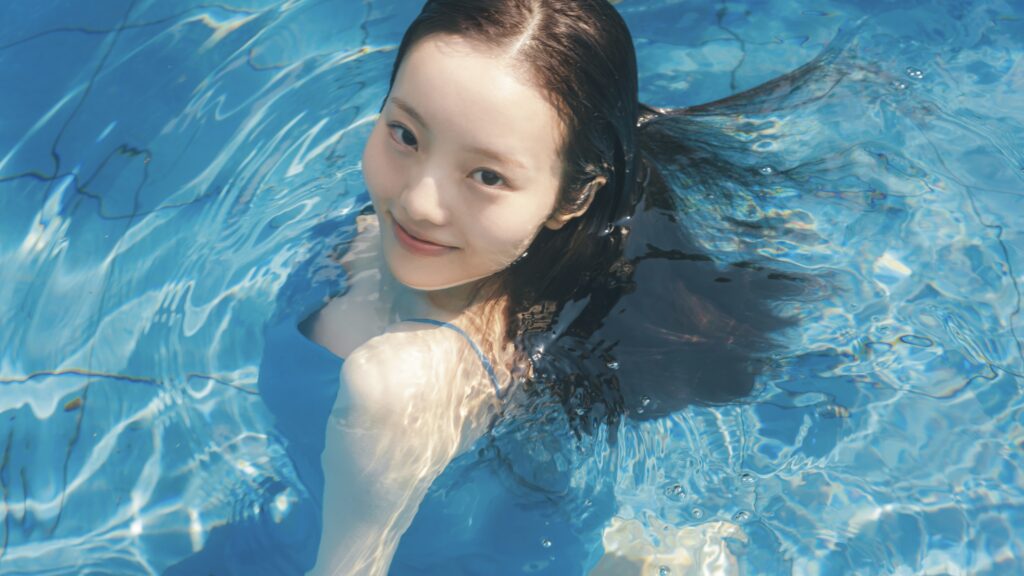 本田真凜さん、1st写真集『MARIN』発売　先行カット第3弾を公開
