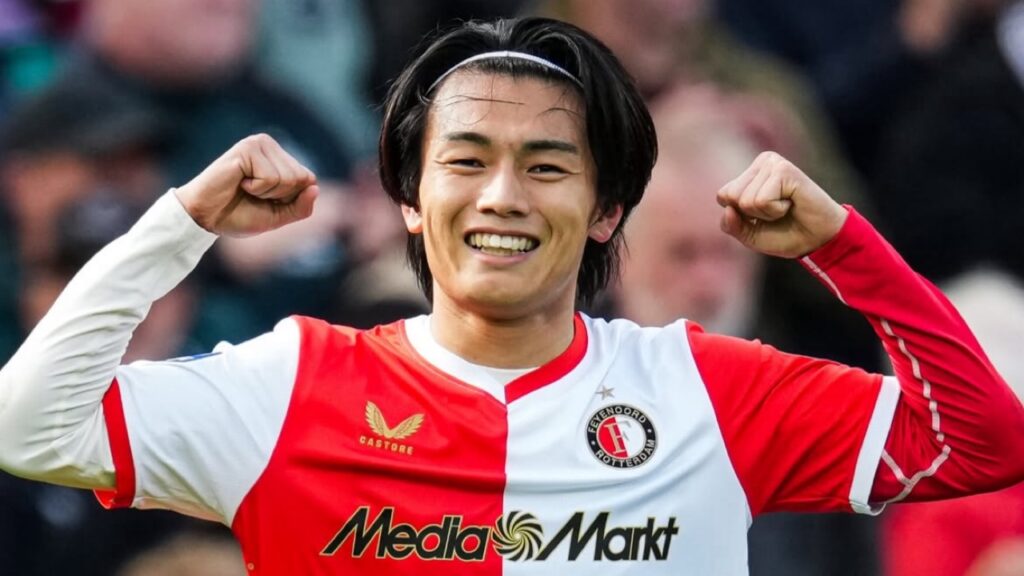 上田綺世選手に不安信号 フェイエノールトで今季8戦8発も、ハムストリング負傷疑惑　代表2連戦に影響か