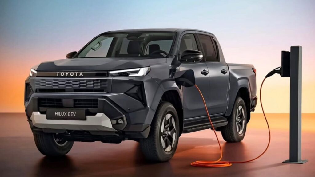トヨタ、9代目「ハイラックス」をタイで世界初公開　電動化戦略の象徴となるBEVモデルを初設定
