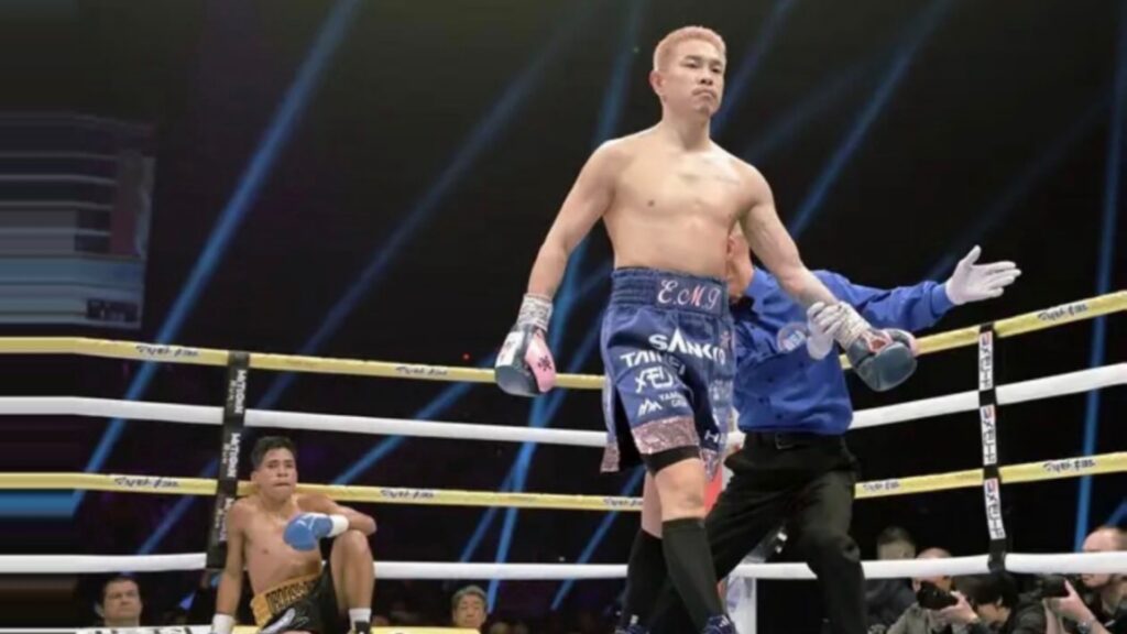 ボクシング 井岡一翔選手、バンタム級転級初戦をKOで突破 36歳の挑戦は「まだ通過点」