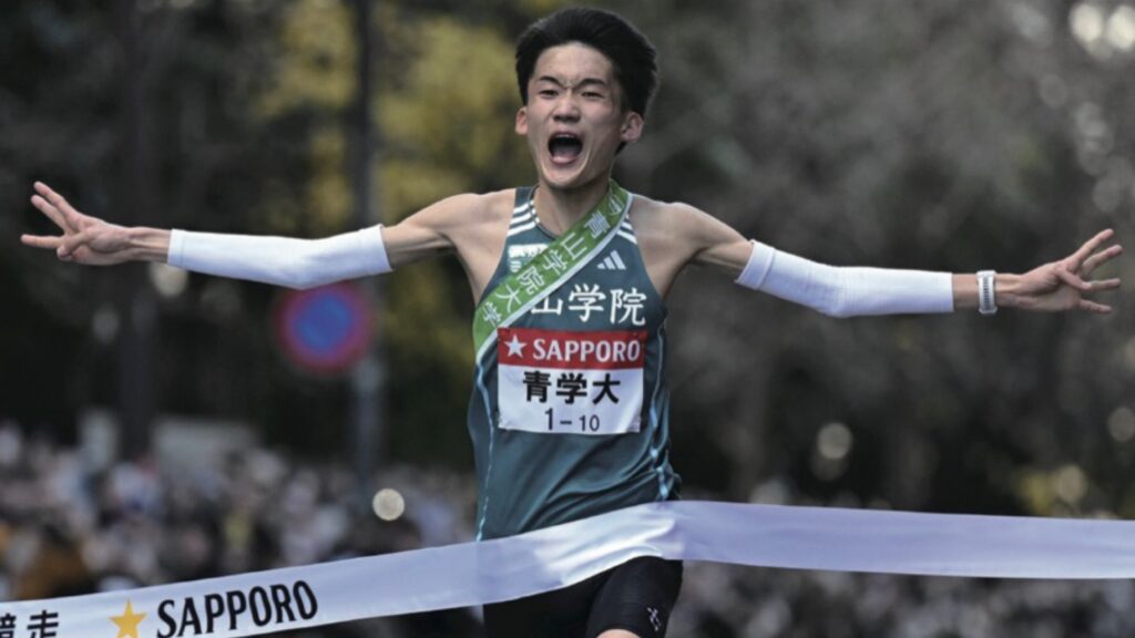 【箱根駅伝】勝利は偶然ではない―青学大、緻密な設計図が生んだ史上初の3連覇 原晋監督の“統率力”が箱根を制圧