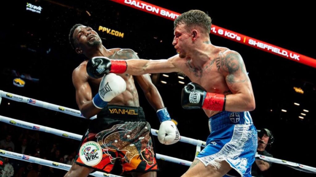 怪物が沈んだ―マティアス初防衛戦でまさかの失神KO負け 無敗のダルトン・スミスが王座強奪！スーパーライト級に激震