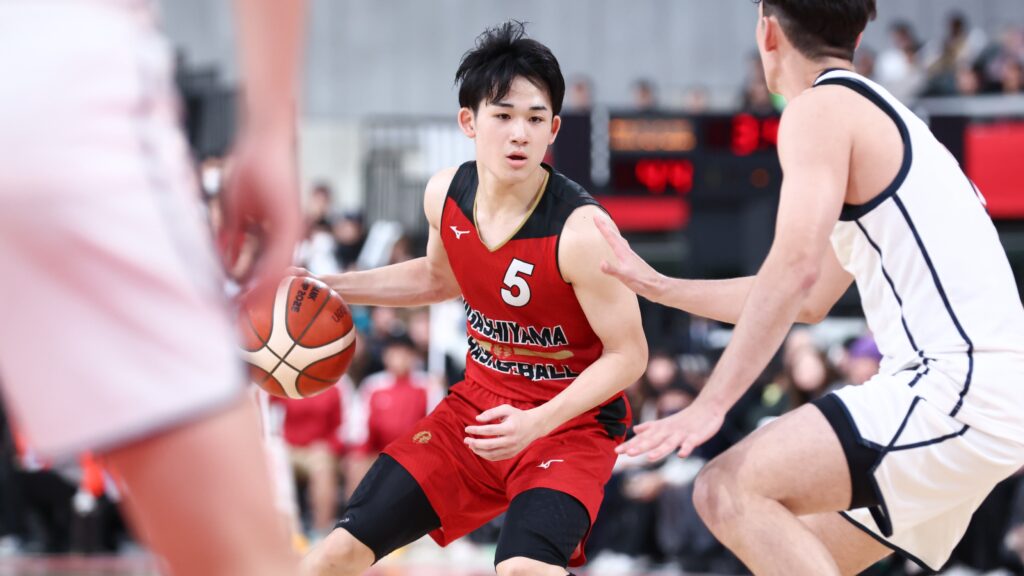 横浜ビー・コルセアーズが東山高の佐藤凪選手を特別指定選手に。渡米前にBリーグ国内トップチームでの挑戦