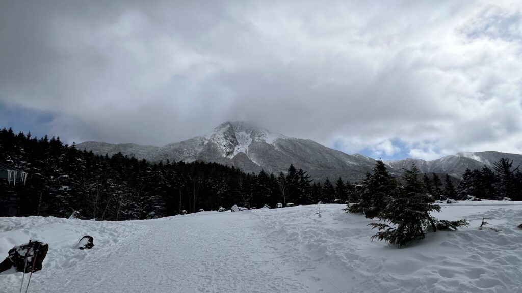 群馬・片品村のスキー場で男性同士が衝突 78歳男性が死亡、37歳男性も骨折の重傷