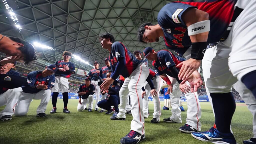 大谷翔平選手の新幹線移動で名古屋駅が騒然 警察出動の厳戒態勢でファンが熱狂