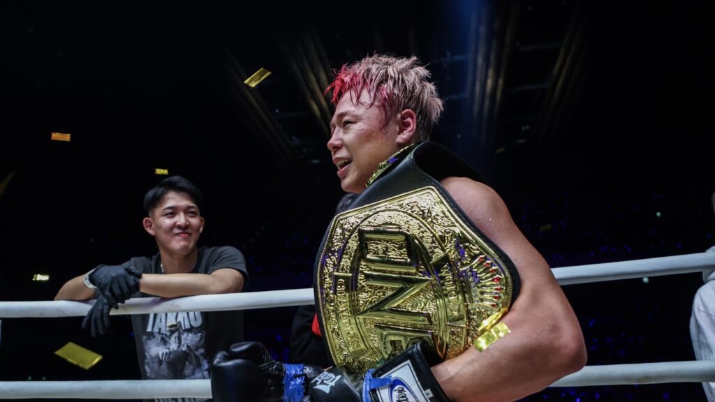 武尊選手が引退試合で有終の美 ロッタン選手にＴＫＯ勝ち！４度のダウン奪取