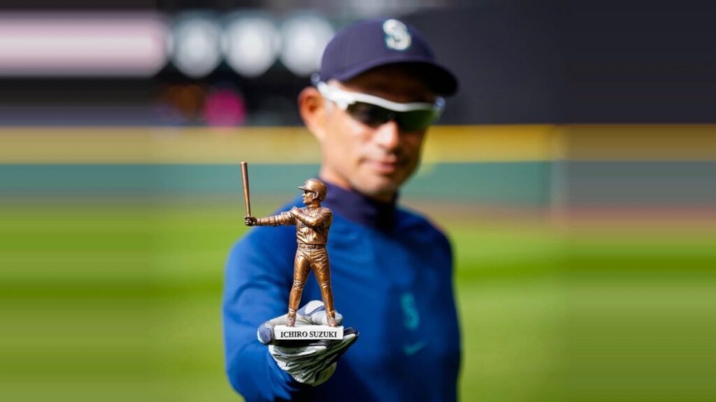 2000分の1で“超お宝” イチロー氏レプリカ像配布 日本でもプレミア化必至