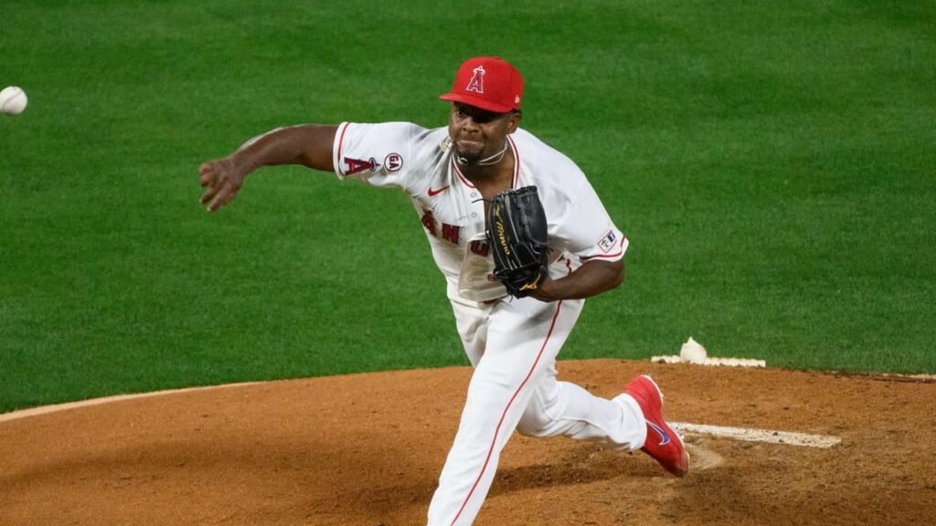 ソリアーノ選手が開幕5戦5勝 6回途中無失点の快投で連勝パドレスを止める