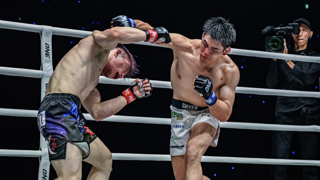 ONE SAMURAI 第1試合 永井奏多選手が接戦を制す 神部篤坊選手との修斗とパンクラスの代理戦争の拮抗戦は判定決着に