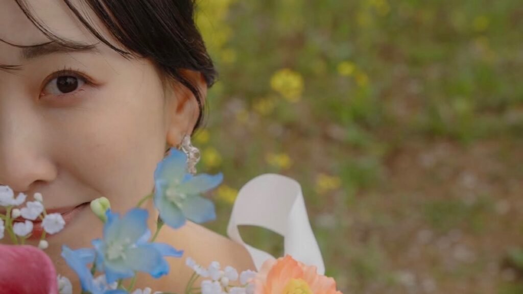 元AKB48・仁藤萌乃さんが結婚発表「安心できる大切な存在」と幸せ報告
