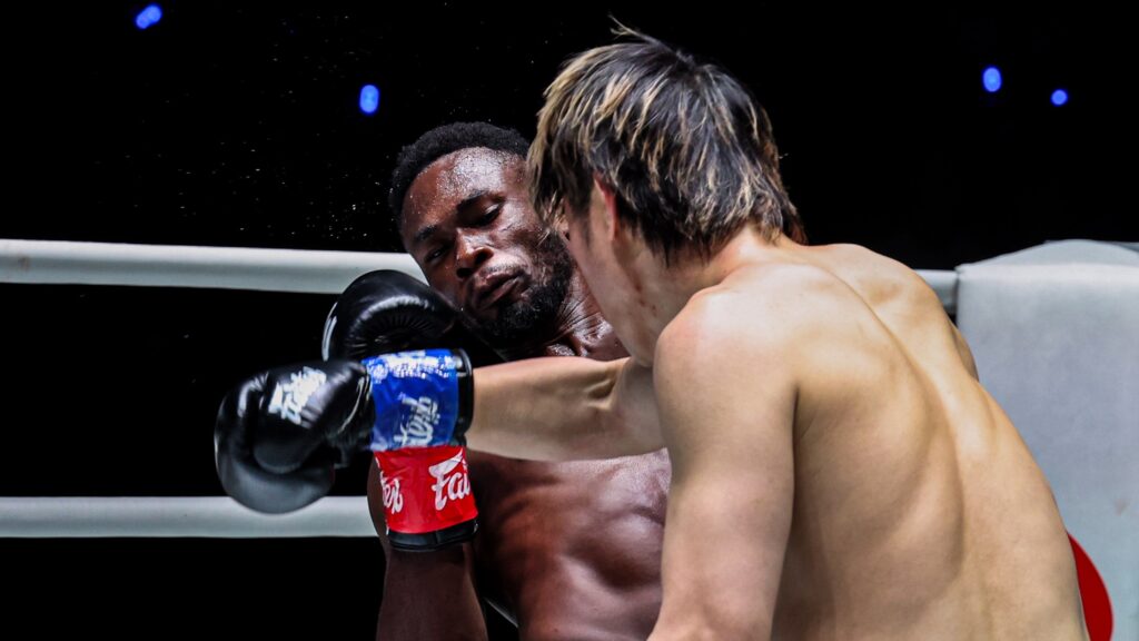 【ONE FF 169】稲井良弥選手がONE初参戦で勝利！ 強烈な左フックでダウン奪取、ヴォーティア選手との接戦を判定2―1で制す