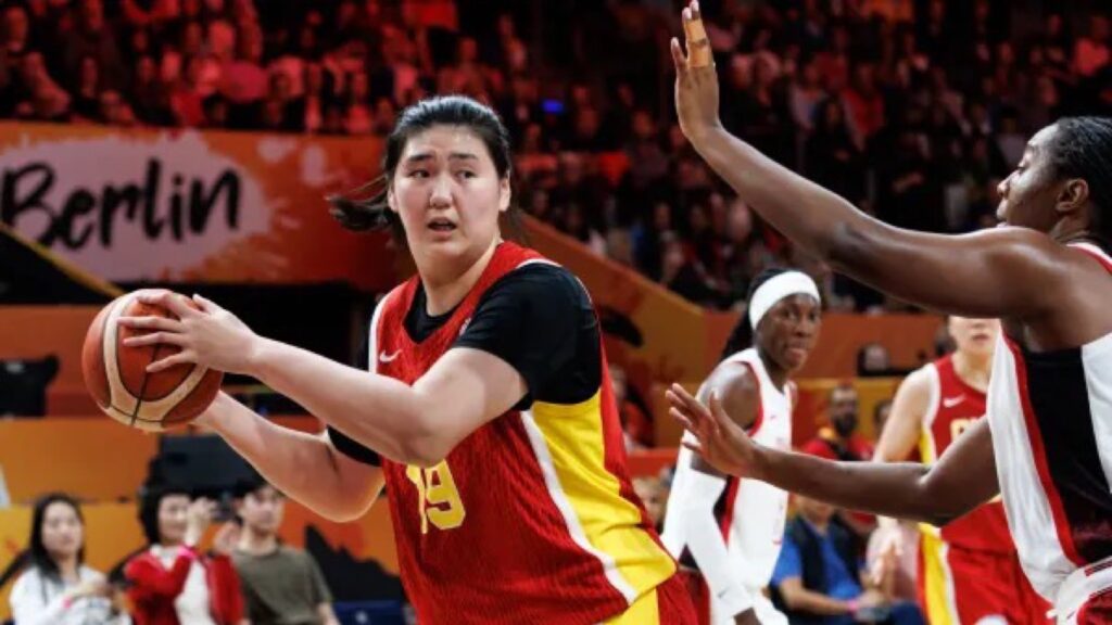 中国の226cm超新星チャン・ツーユウ 世界を驚かせる存在感 女子バスケW杯で輝く19歳の可能性