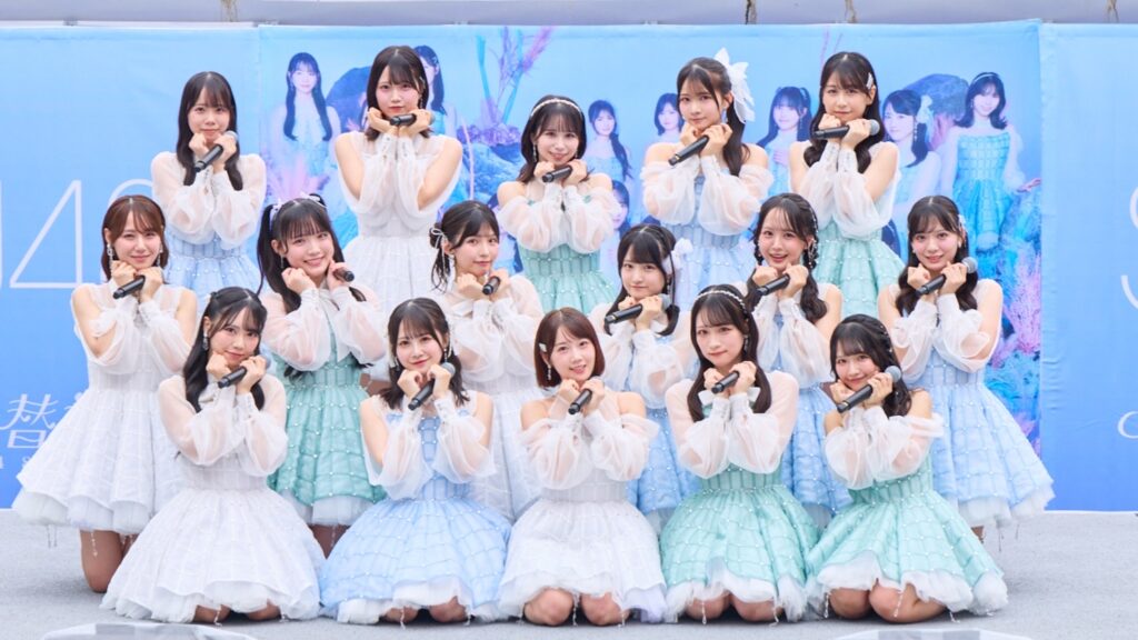 STU48 甲斐心愛さんセンターで新曲「冬服に着替えたら」初披露 ららぽーと豊洲で16人が新たな一歩