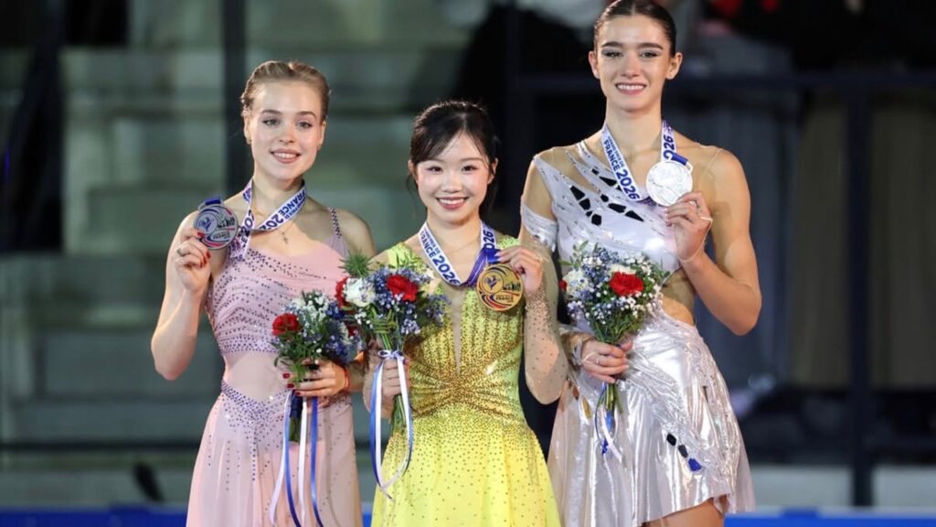 中井亜美選手 GPフランス大会で逆転2連覇 18歳が見せた満面の笑顔と涙に感動広がる
